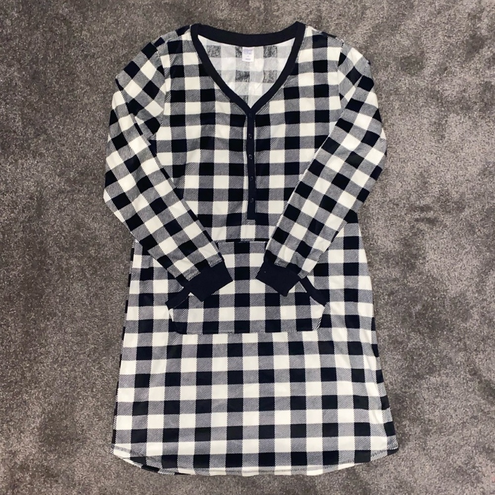 Sleep Chic Black & White Sleep Gown
